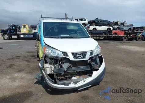 2014 Nissan Nv200 Sv z USA, uszkodzony, nr VIN 3N6CM0KN5EK691162